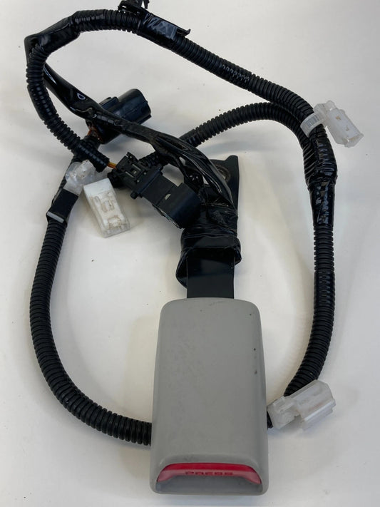 04-09 LEXUS RX330 RX350 FRONT LEFT DRIVER SIDE SEAT BELT BUCKLE GRAY E067902 OEM