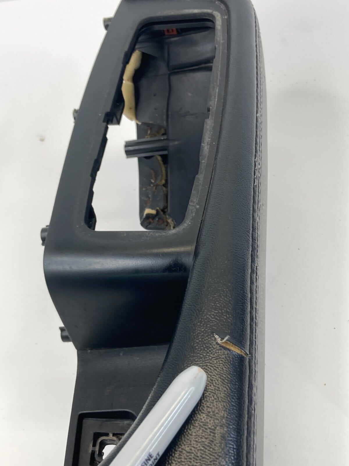 2013 Dodge Dart Fron Left Side Arm Rest Armrest Door Panel w/o Window Switch OEM