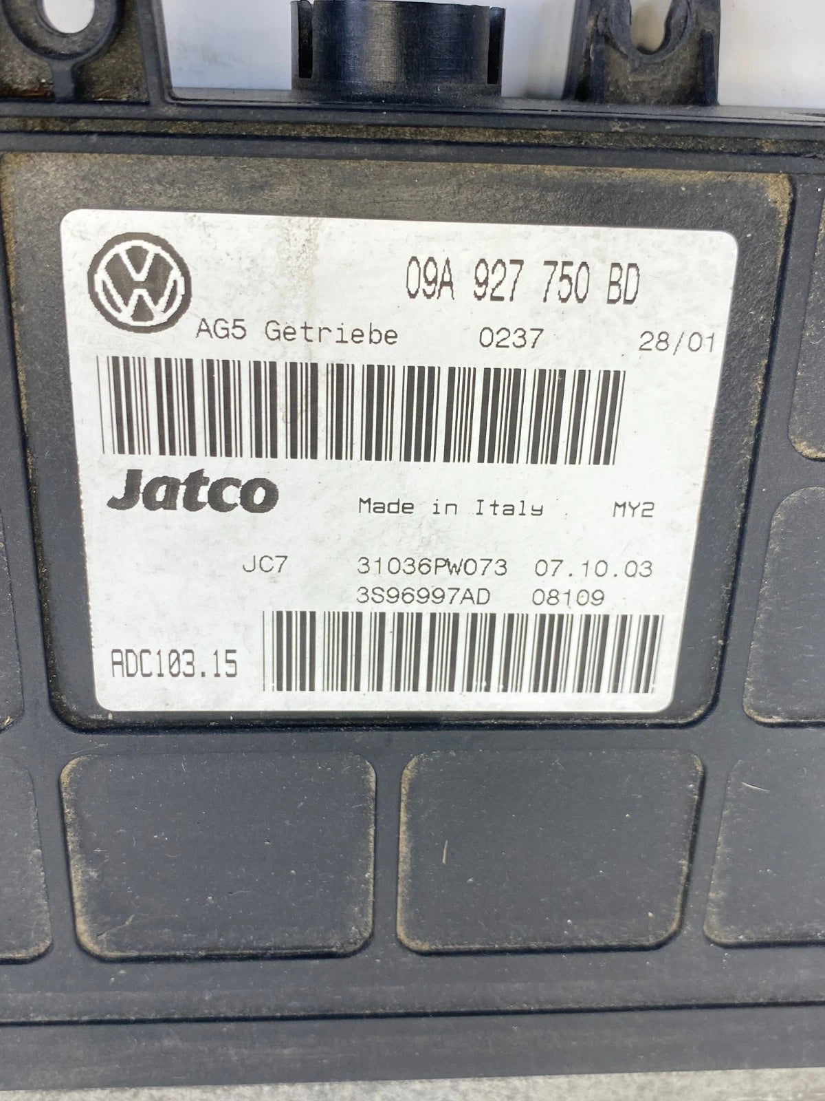 2003-2005 VOLKSWAGEN JETTA TRANSMISSION COMPUTER CONTROL MODULE OEM 09A927750BD