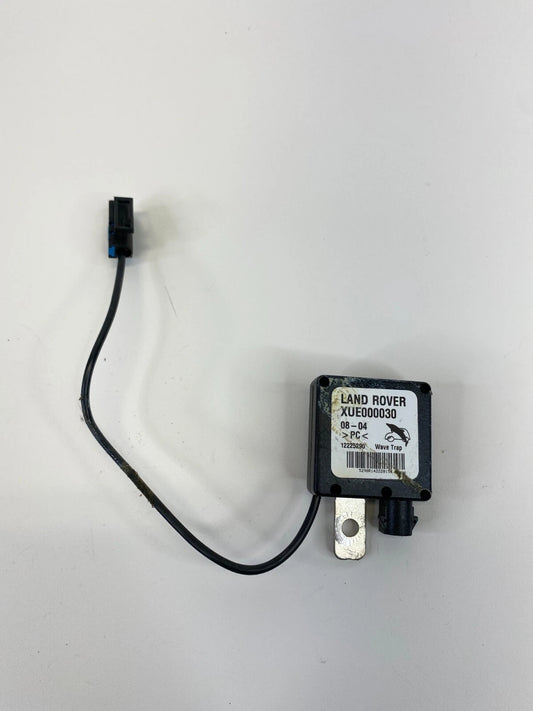 2003-2006 LAND ROVER RANGE RADIO ANTENNA SUPPRESSION FILTER MODULE XUE000030 OEM