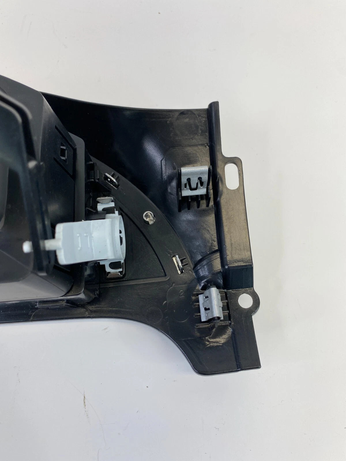 2008-2012 BUICK ENCLAVE CENTER DASH TRIM BEZEL W CLOCK& AIR VENT GRILLE 25913302