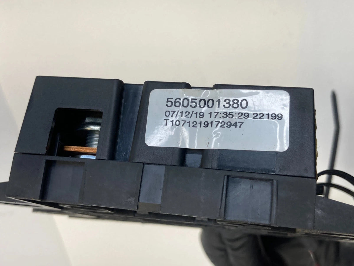 2009-2014 JAGUAR XF BATTERY POSITIVE TERMINAL WIRING CABLE CONNECTOR 5605001380