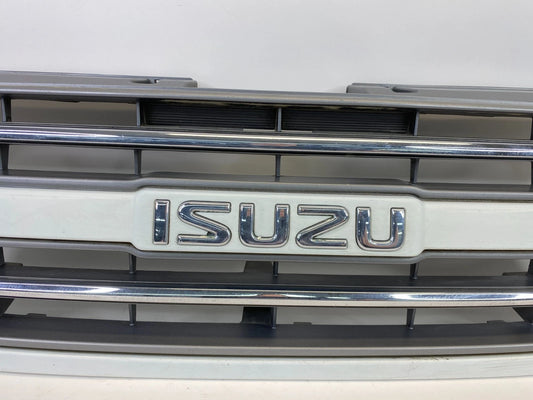 2000-2002 ISUZU TROOPER WHITE UPPER FRONT BUMPER CHROME GRILLE GRILL OEM