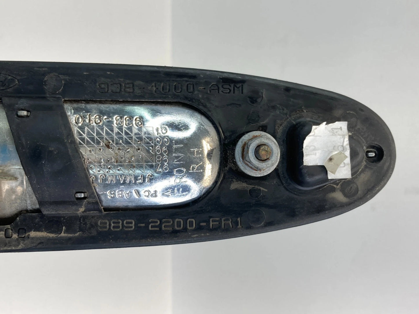 98-02 LINCOLN TOWN CAR FRONT RIGHT SIDE EXTERIOR DOOR HANDLE 938-4000-ASM OEM