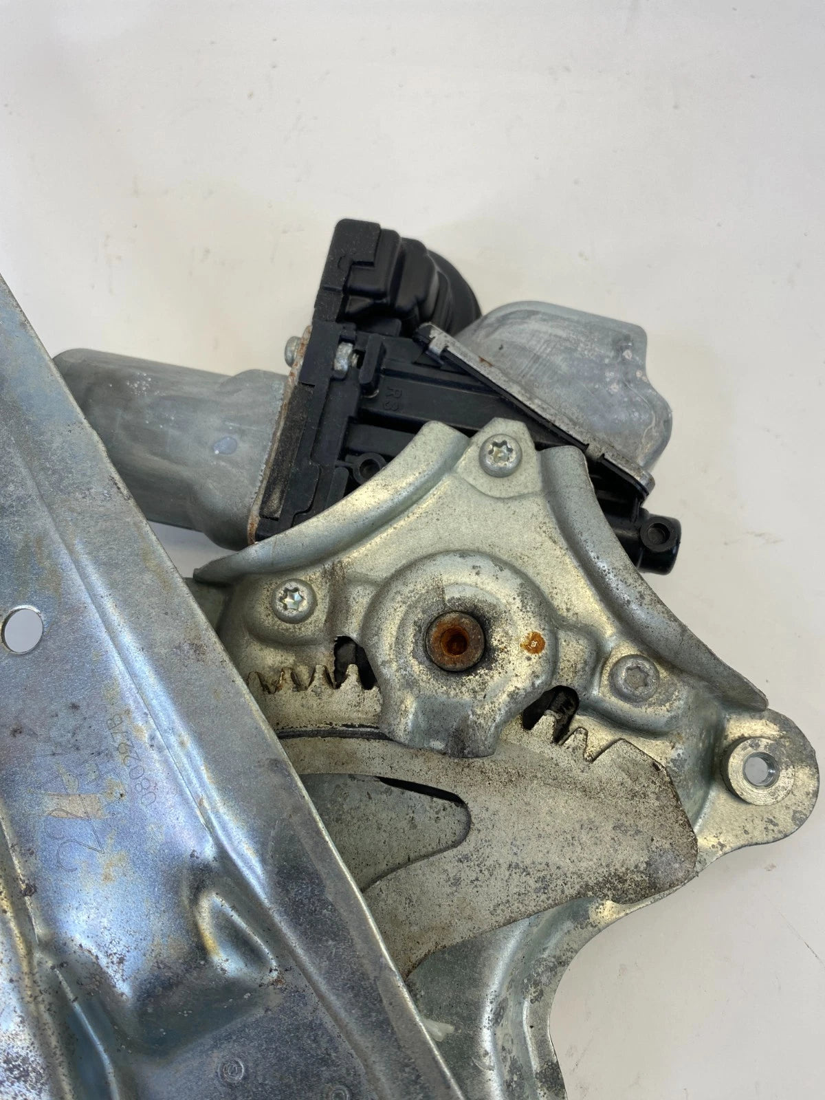 2008-2011 LEXUS GS350 REAR LEFT DOOR POWER WINDOW MOTOR W/ REGULATOR 85710-30430