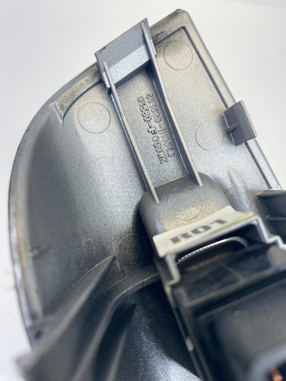 05 06 07 08 09 10 Kia Sportage Rear Left Door Window Switch Bezel 935801F000 OEM