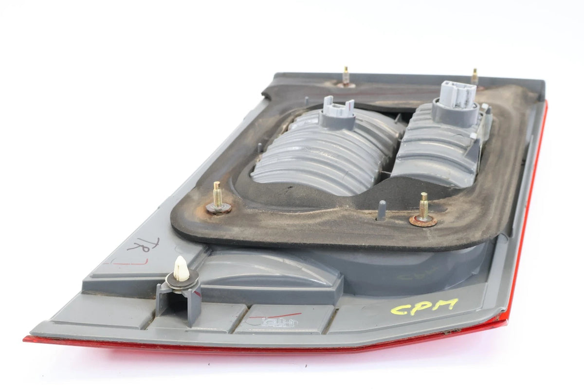 2005-2007 HONDA ODYSSEY REAR RIGHT PASSENGER SIDE INNER TAILLIGHT TAIL LAMP OEM