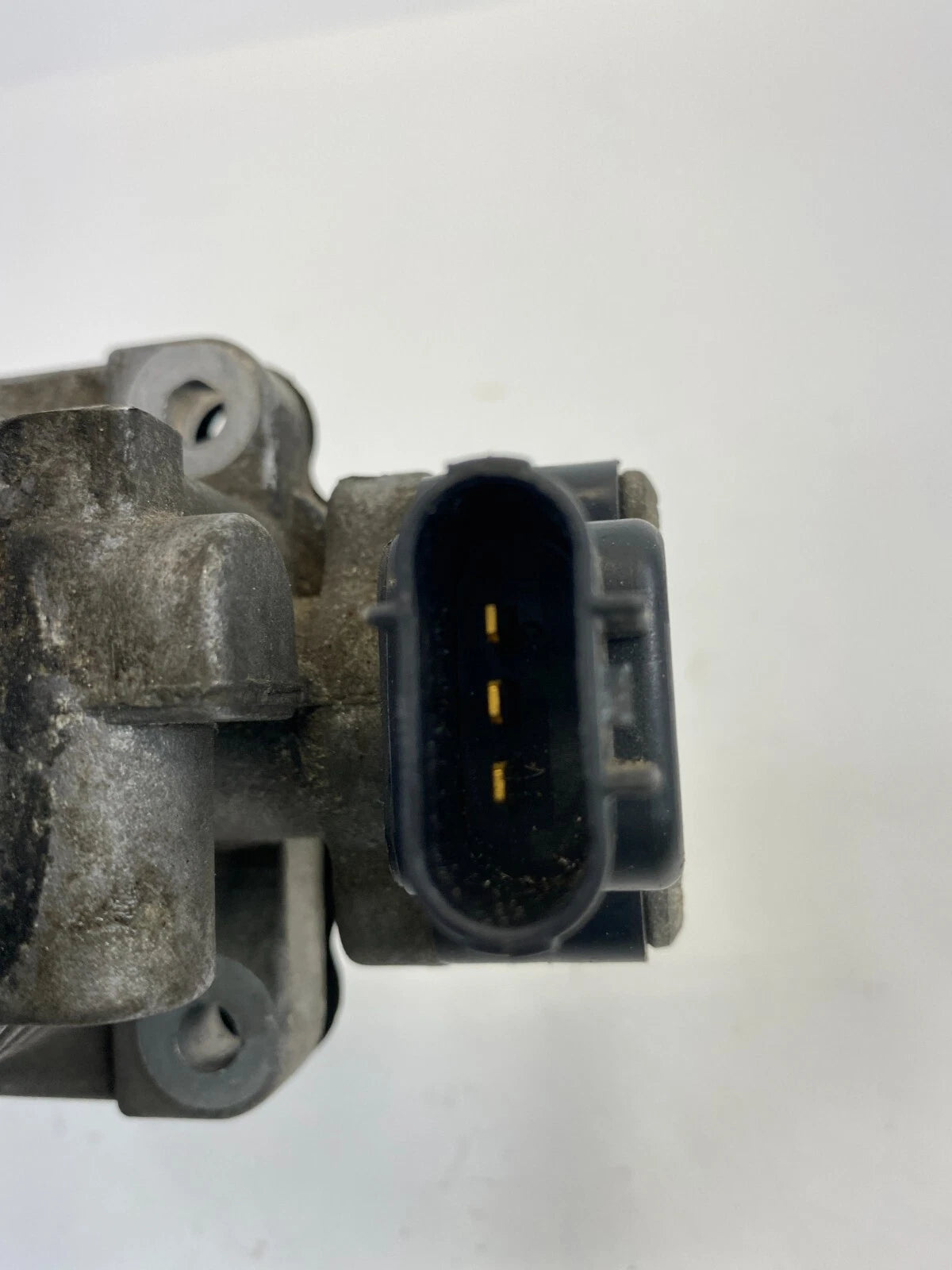 1998-2004 LINCOLN TOWN CAR 4.6L AT THROTTLE BODY VALVE ASSEMBLY F4SF-9B989 OEM