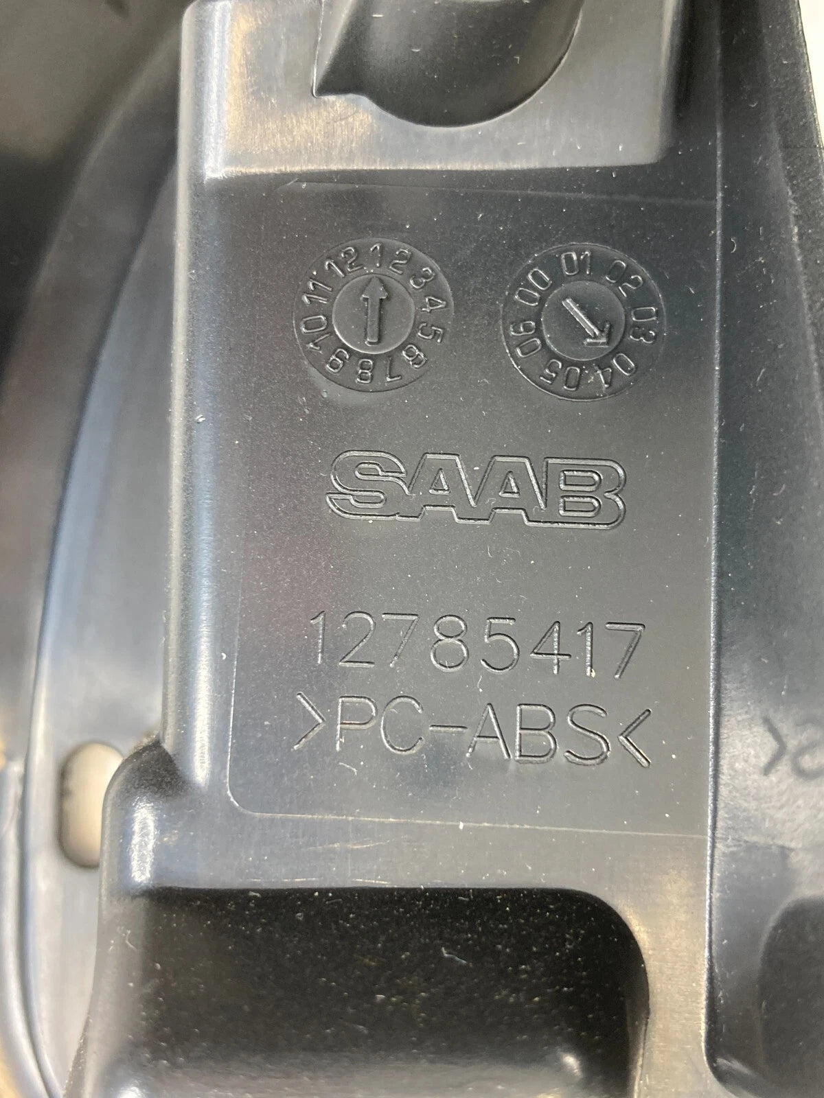 03-06 SAAB 9-3 93 SPEEDOMETER INSTRUMENT CLUSTER DASH BEZEL TRIM PANEL 12785417