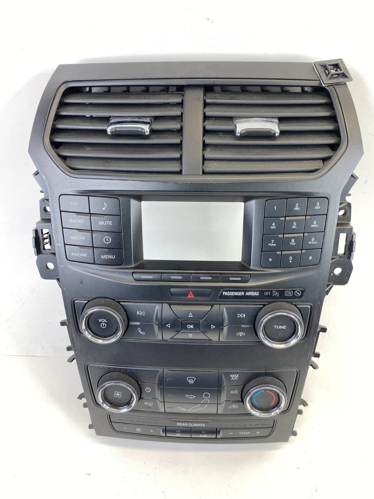 18 19 FORD EXPLORER RADIO & CLIMATE CONTROL TRIM BEZEL W/AIR VENT JB5T-18A802-LB