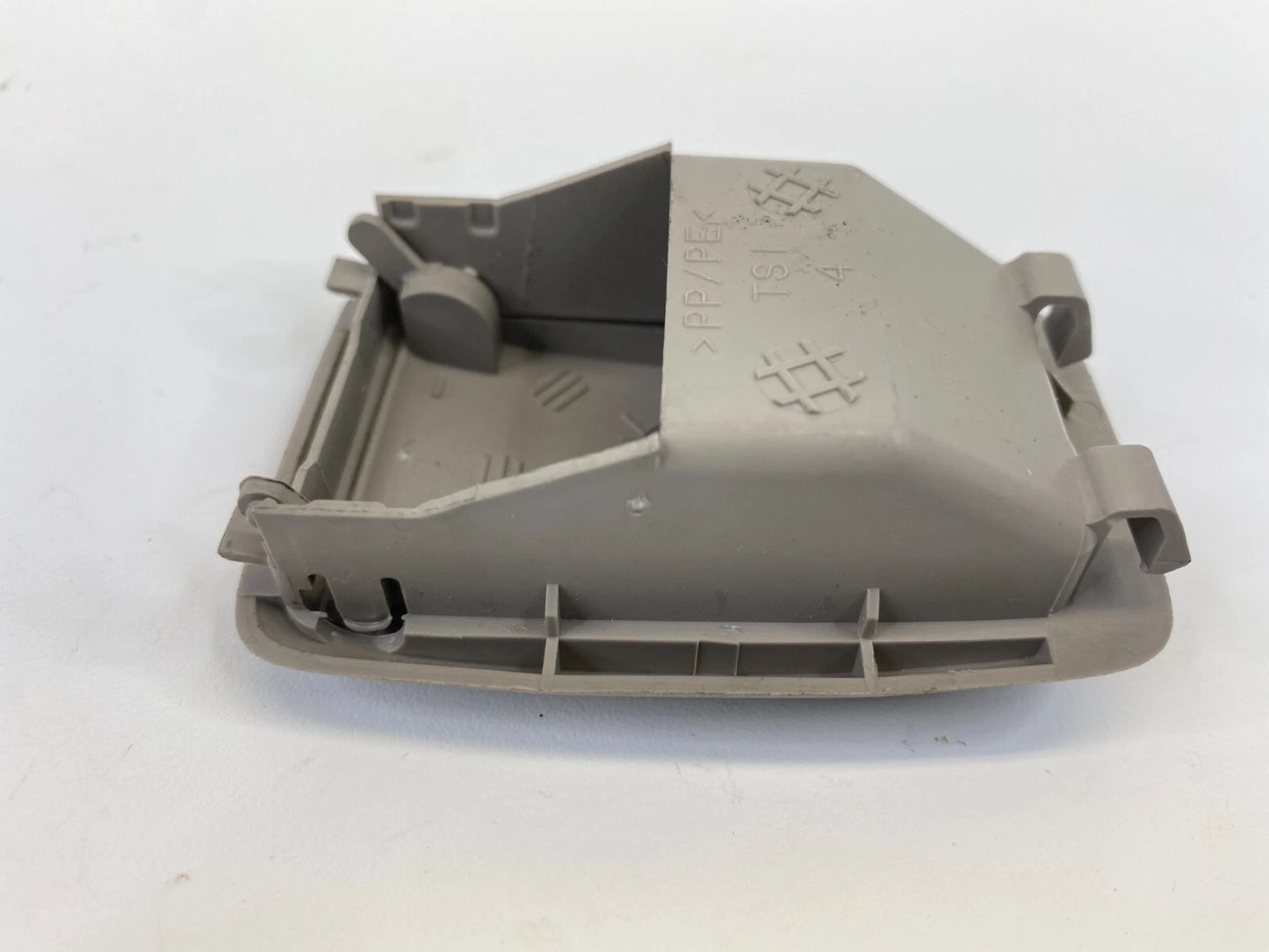 02 03 04 05 06 TOYOTA CAMRY REAR BACK SEAT CHILD ANCHOR CAP COVER ASSY OEM