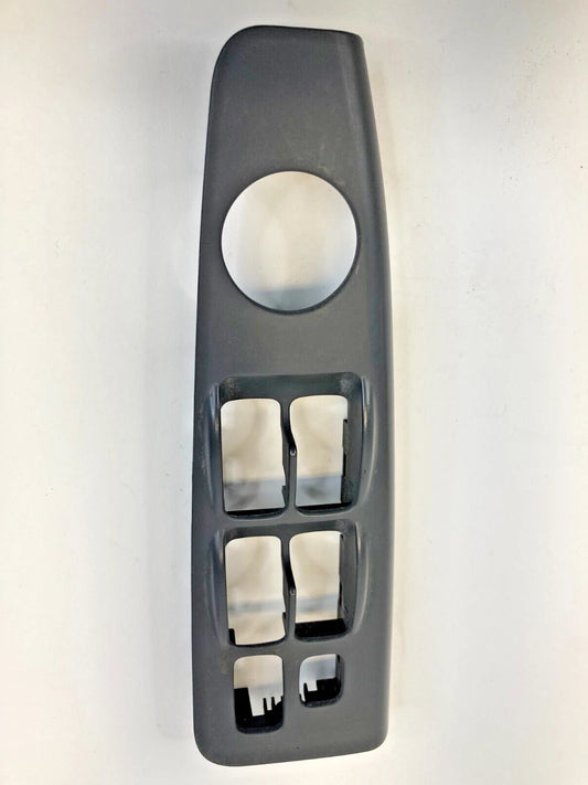 2002-2006 KIA SPECTRA SEDAN 4-DR FRON LEFT DOOR WINDOW SWITCH BEZEL 612W21430