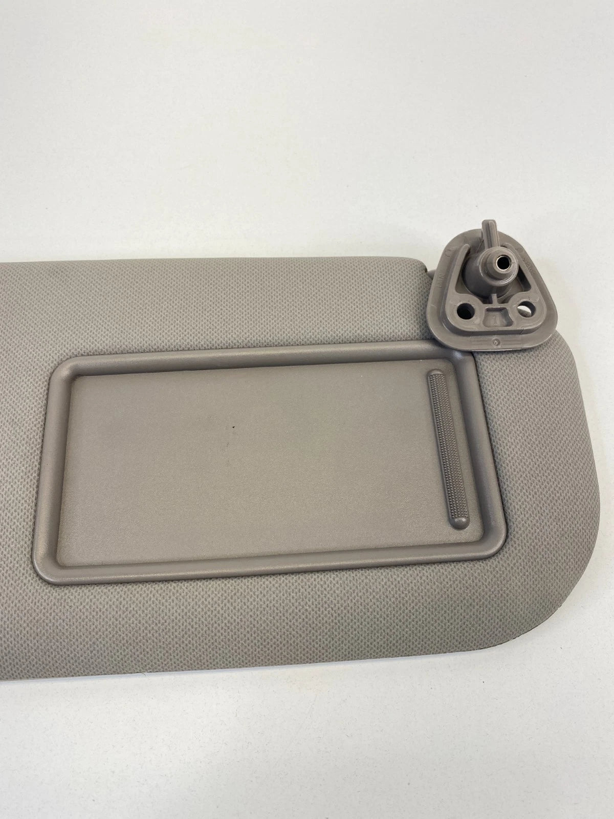 2010-2015 HYUNDAI TUCSON RIGHT PASSENGER SIDE SUNVISOR SUN VISOR SHADE OEM