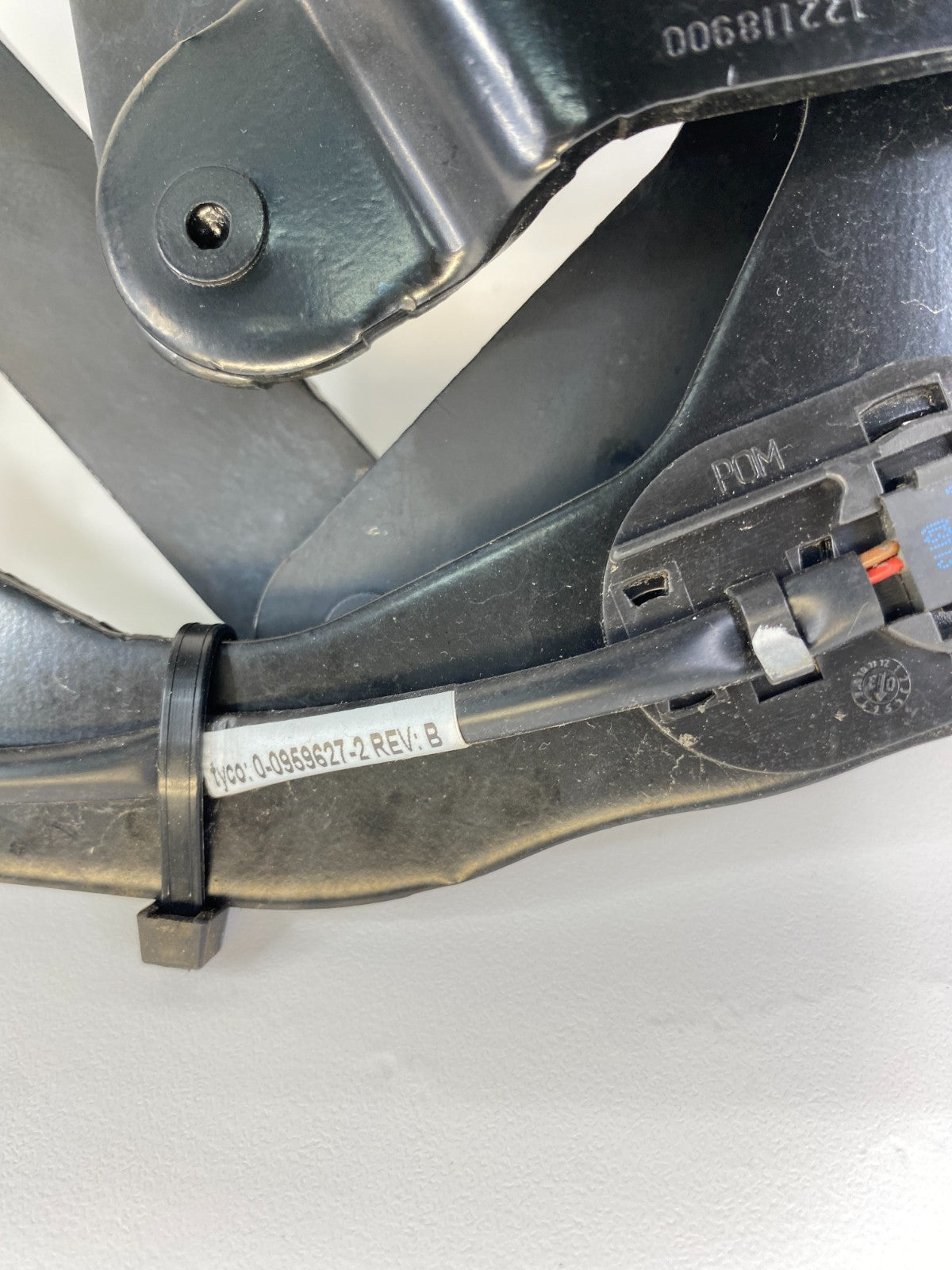 2004-2009 04-09 Saab 9-3 Convertible Top Cover Tonneau Left Driver Side Hinge