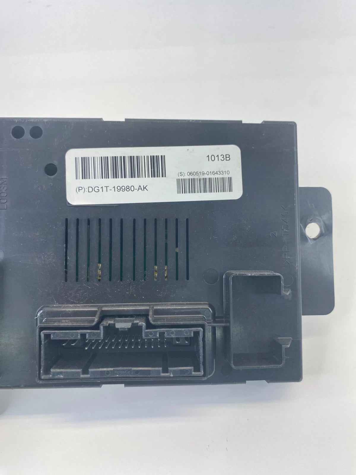 13-19 FORD TAURUS INTERCEPTOR SEDAN AC TEMPERATURE CONTROL MODULE DG1T-19980-AK