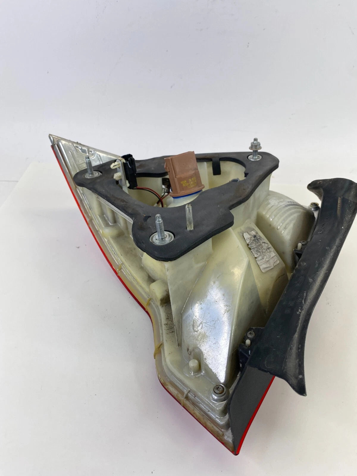 2010 2011 2012 FORD FUSION SEDAN REAR RIGHT SIDE TAIL LIGHT TAILLIGHT LAMP OEM