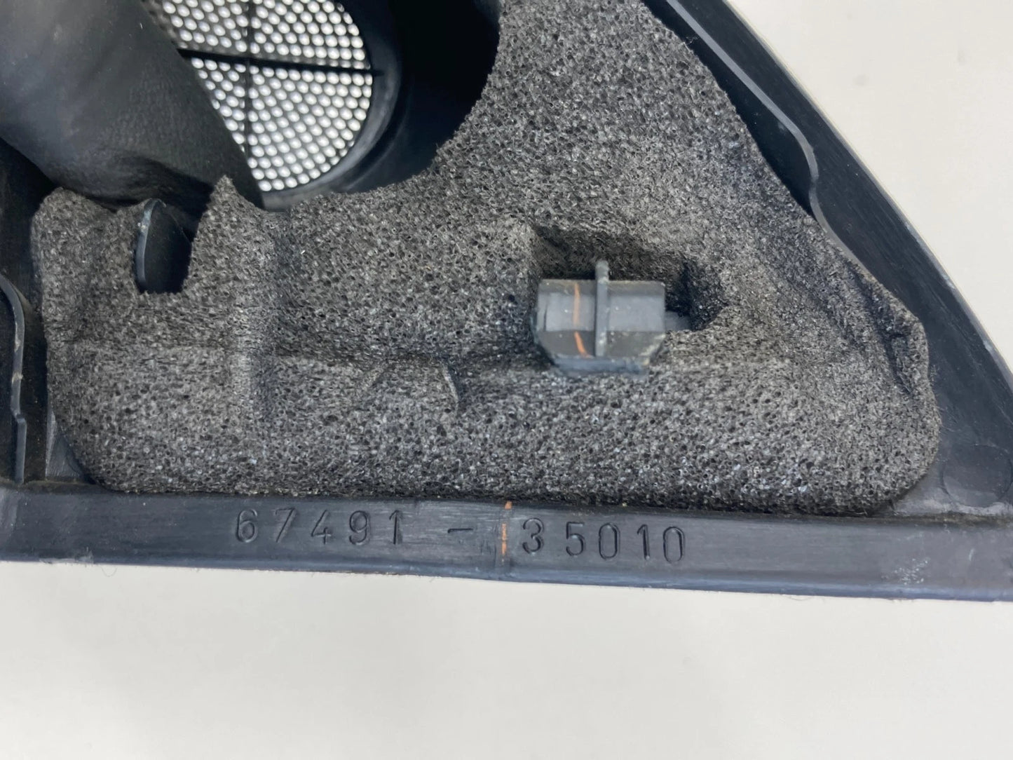 1996-2002 TOYOTA 4RUNNER FRONT RIGHT DOOR TWEETER SPEAKER COVER OEM 67491-35010