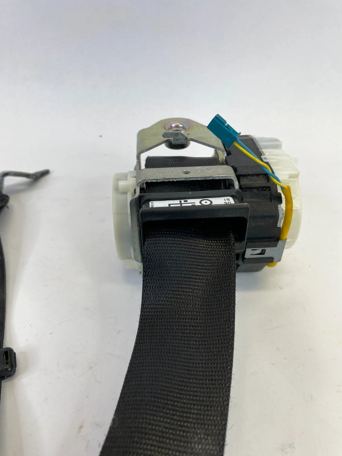 2011 2012 BMW 3 SERIES E90 E91 FRONT LEFT DRIVER SIDE SEAT BELT BLACK OEM
