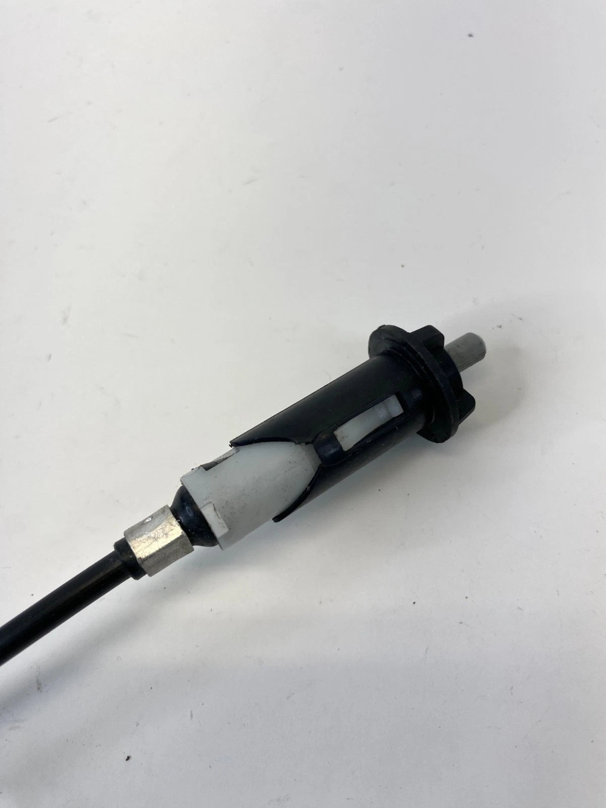 2007-2011 TOYOTA CAMRY FUEL FILLER DOOR LOCK LATCH ACTUATOR ASSEMBLY OEM