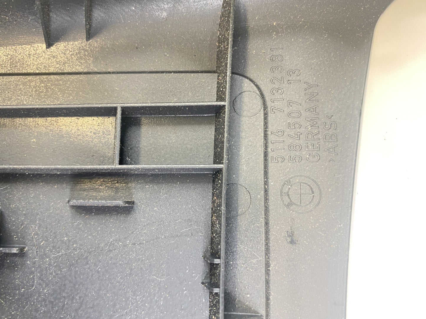 2009-2012 BMW 328i xDrive 07-12 328i Rear Center Console Air Vent Outlet OEM