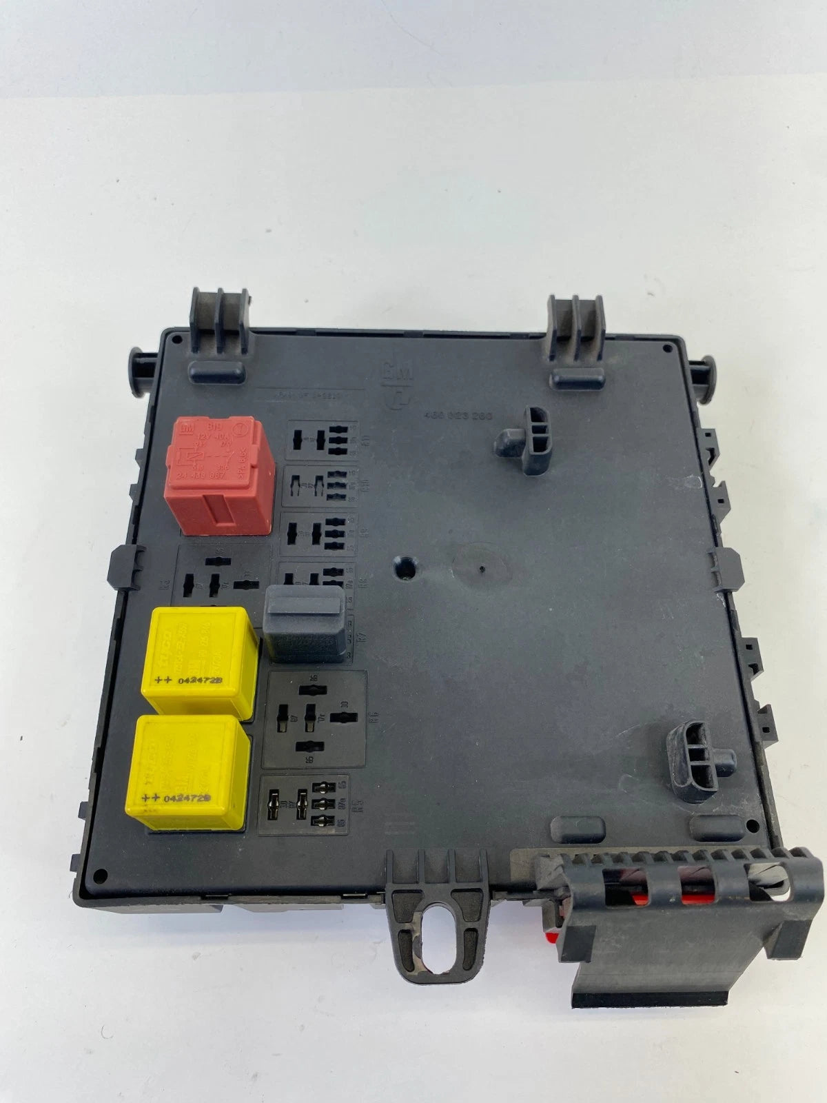 2003-2006 SAAB 9-3 2.0T L4 REAR TRUNK DISTRIBUTION FUSE BOX RELAY 12805846 OEM