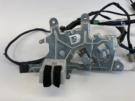 05-10 HONDA ODYSSEY RIGHT SLIDING MANUAL DOOR LOCK LATCH CRANK HANDLE BRACKET