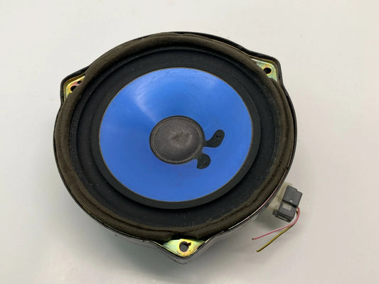 2002-2005 KIA SEDONA FRONT RIGHT PASSENGER DOOR AUDIO SPEAKER OEM 0K53G66960
