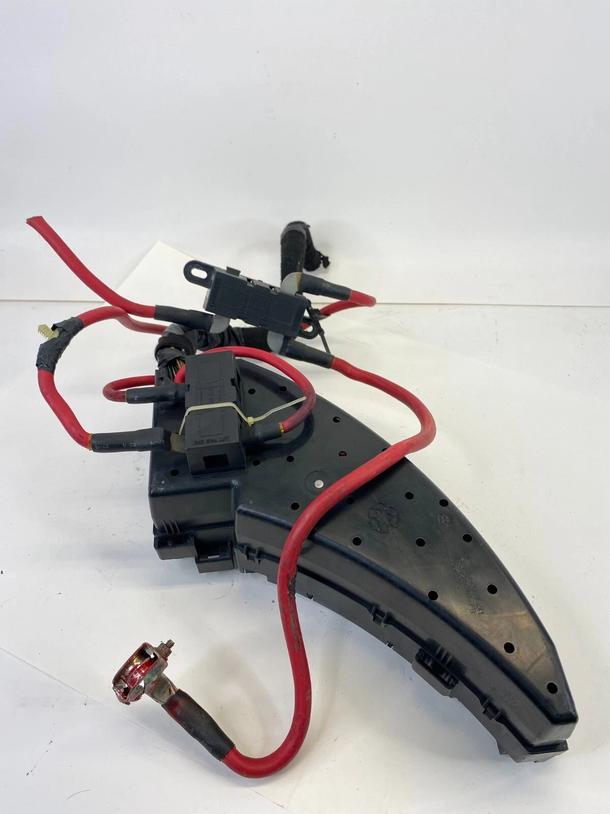 03-08 JAGUAR S-TYPE 3.0L RWD RR TRUNK FUSE RELAY BOX MODULE W BATTERY CABLE OEM