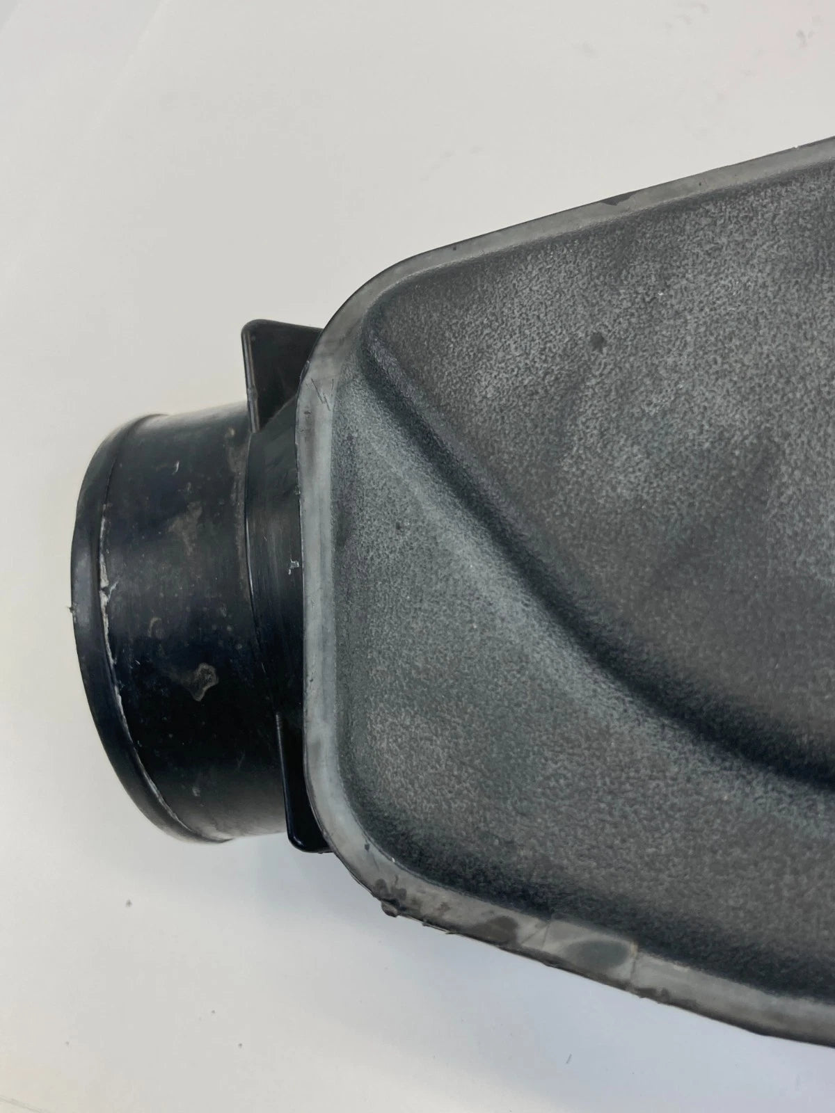 2006 2007 2008 INFINITI M35 AIR INTAKE TUBE RESONATOR BOX W/ HOSE OEM