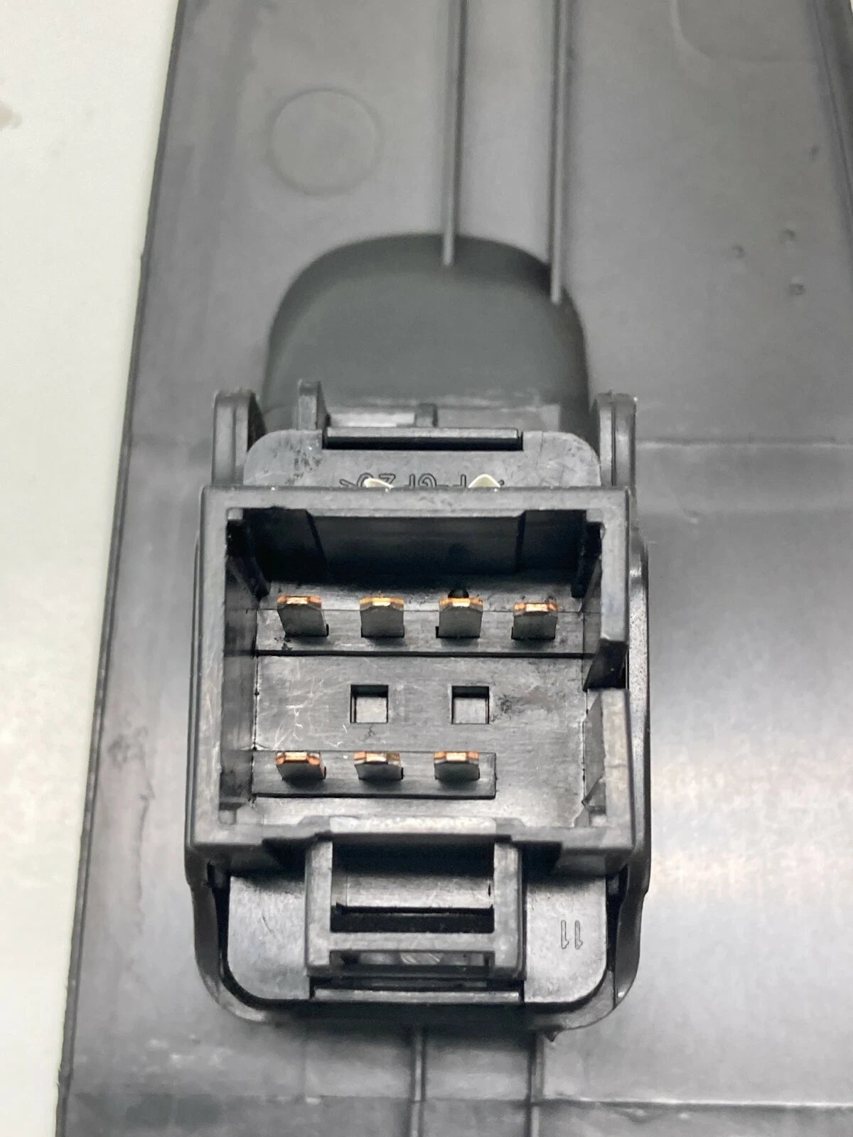 07-09 SATURN AURA REAR LEFT DRIVER SIDE POWER DOOR WINDOW SWITCH 22627386 OEM