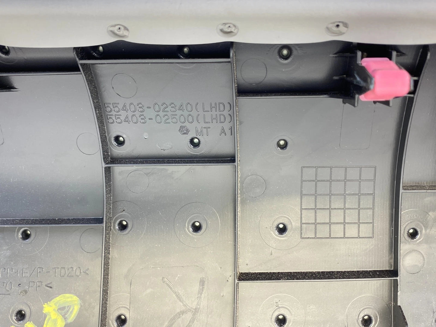 2017-2019 TOYOTA COROLLA CENTER DASH RADIO BEZEL TRIM COVER W/ VENT 55403-02500