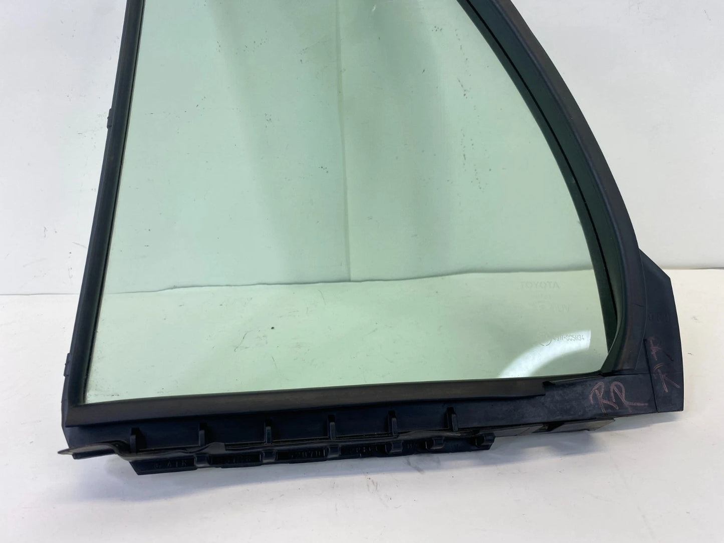 2007-2012 TOYOTA YARIS HATCHBACK REAR RIGHT BACK DOOR WINDOW VENT GLASS FIXED
