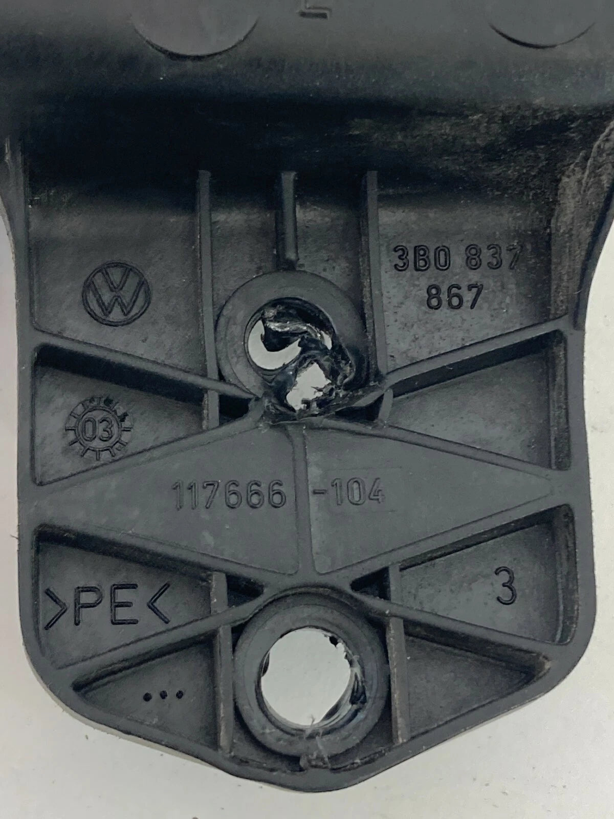 2001-2005 VOLKSWAGEN PASSAT REAR LEFT BACK SIDE DOOR LOCK LATCH ACTUATOR OEM