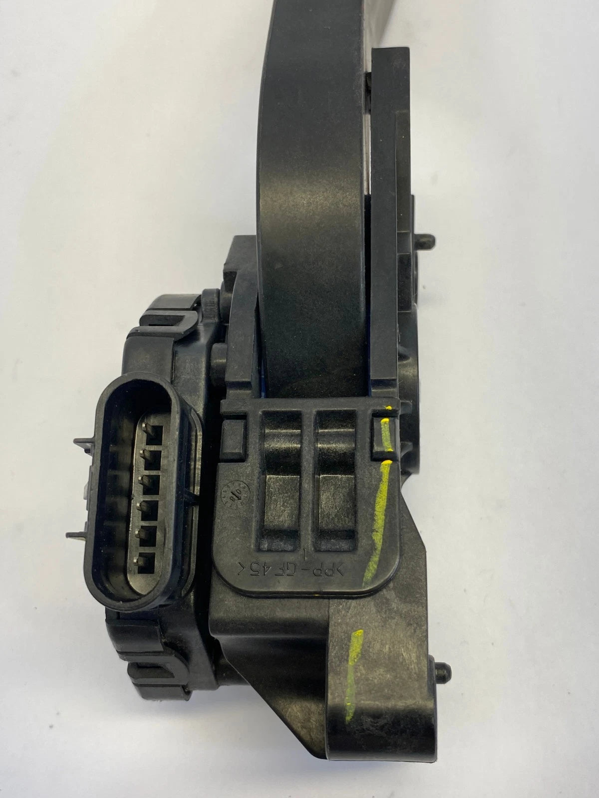 2010-2017 CHEVROLET EQUINOX ELECTRONIC GAS ACCELERATOR PEDAL OEM 84022579
