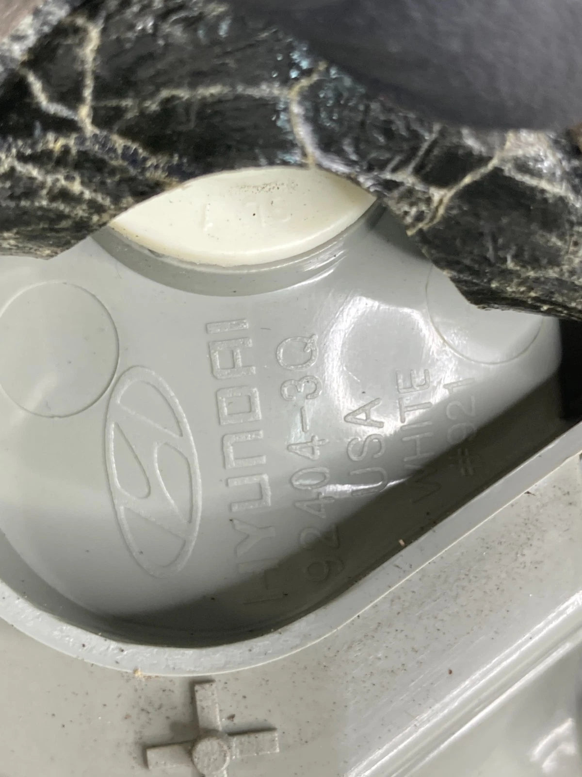 2011-2014 HYUNDAI SONATA TAIL LIGHT LAMP RIGHT PASSENGER INNER TRUNK 924043Q OEM