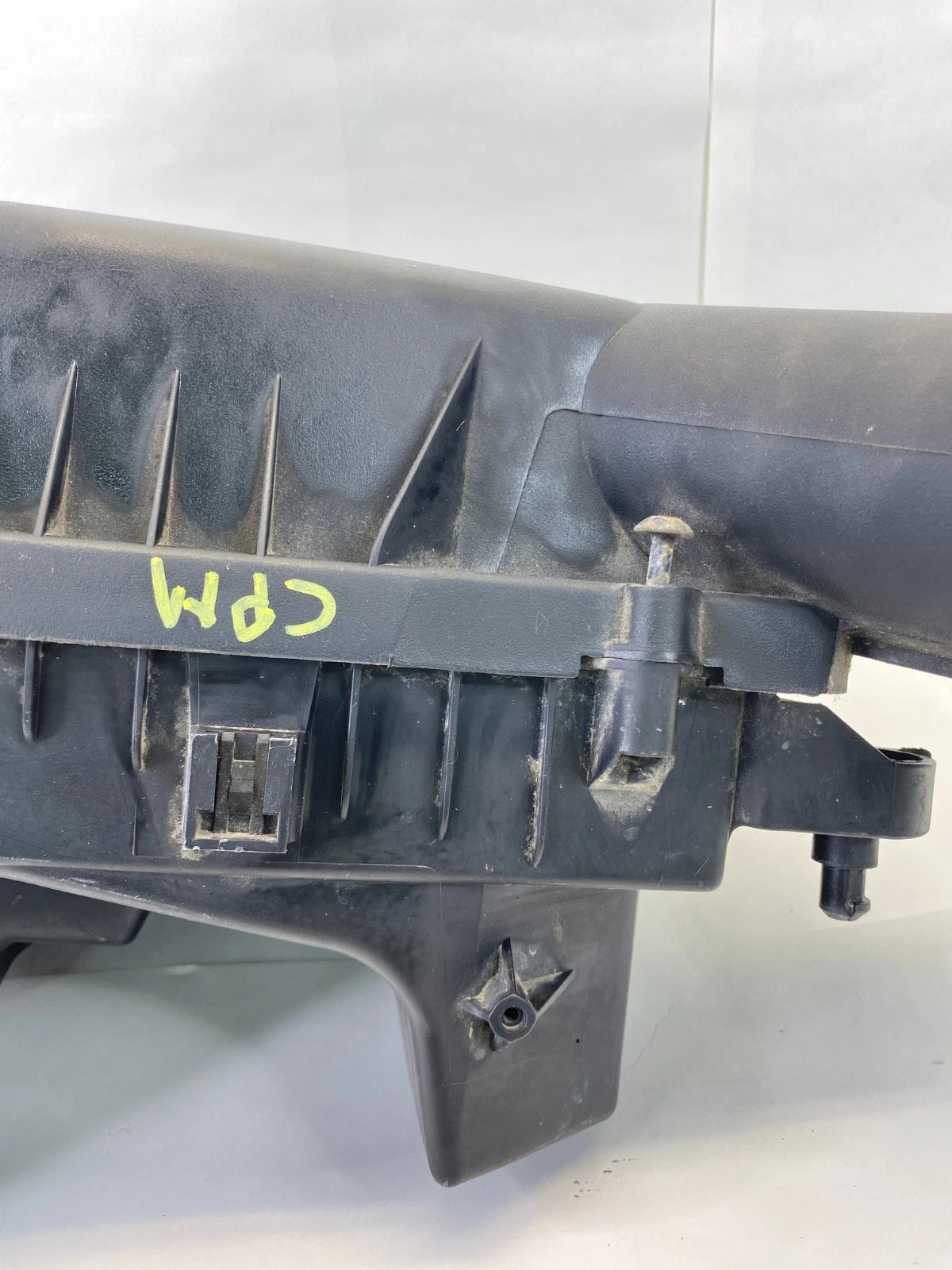 2006-2011 SAAB 9-3 SEDAN 2.0L ENGINE AIR CLEANER BOX HOUSING MAF ASSEMBLY OEM