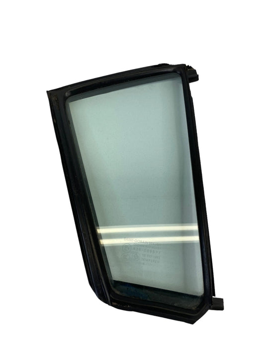 2004-2009 MAZDA 3 REAR RIGHT PASSENGER QUARTER WINDOW GLASS E643R-008577 OEM