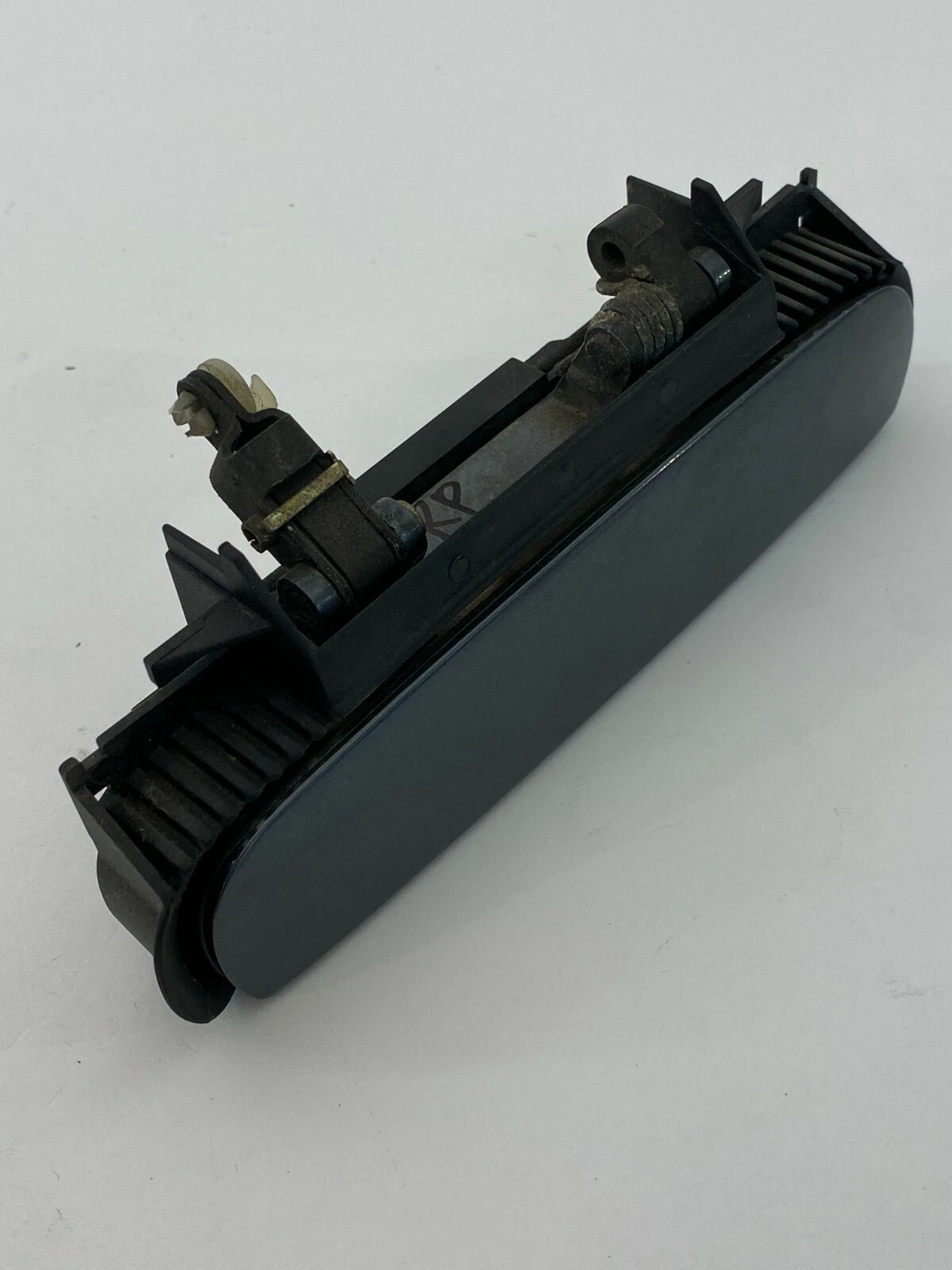 1998-2004 AUDI A6 REAR RIGHT PASSENGER OUTER EXTERIOR DOOR HANDLE ASSEMBLY OEM