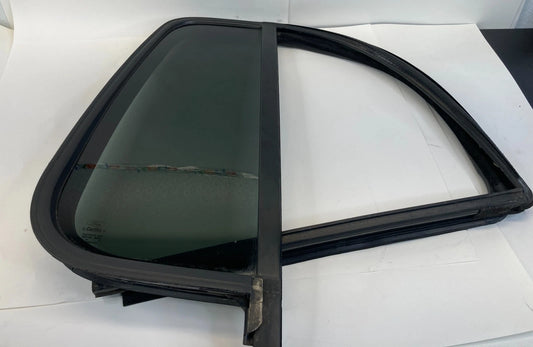 2002-2005 FORD EXPLORER REAR RIGHT BACK DOOR QUARTER VENT WINDOW GLASS OEM