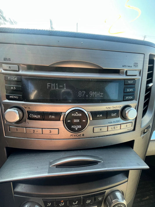 2010-2012 SUBARU OUTBACK LEGACY AM FM CD PLAYER RADIO RECEIVER OEM 86201AJ64A