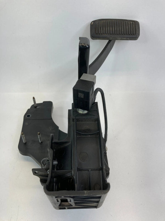 2006-2010 KIA SEDONA 3.8L AUTOMATIC BRAKE PEDAL SUPPORT ASSEMBLY 328004DXXX OEM