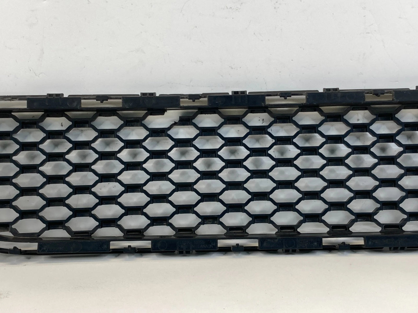 13-16 DODGE DART FRONT BUMPER CENTER LOWER GRILL GRILLE ASSEMBLY 68081409AA OEM
