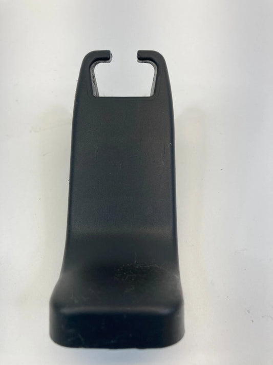 02-06 TOYOTA CAMRY FRONT RIGHT SEAT OUTER TRACK END CAP COVER TRIM 72137-AA020