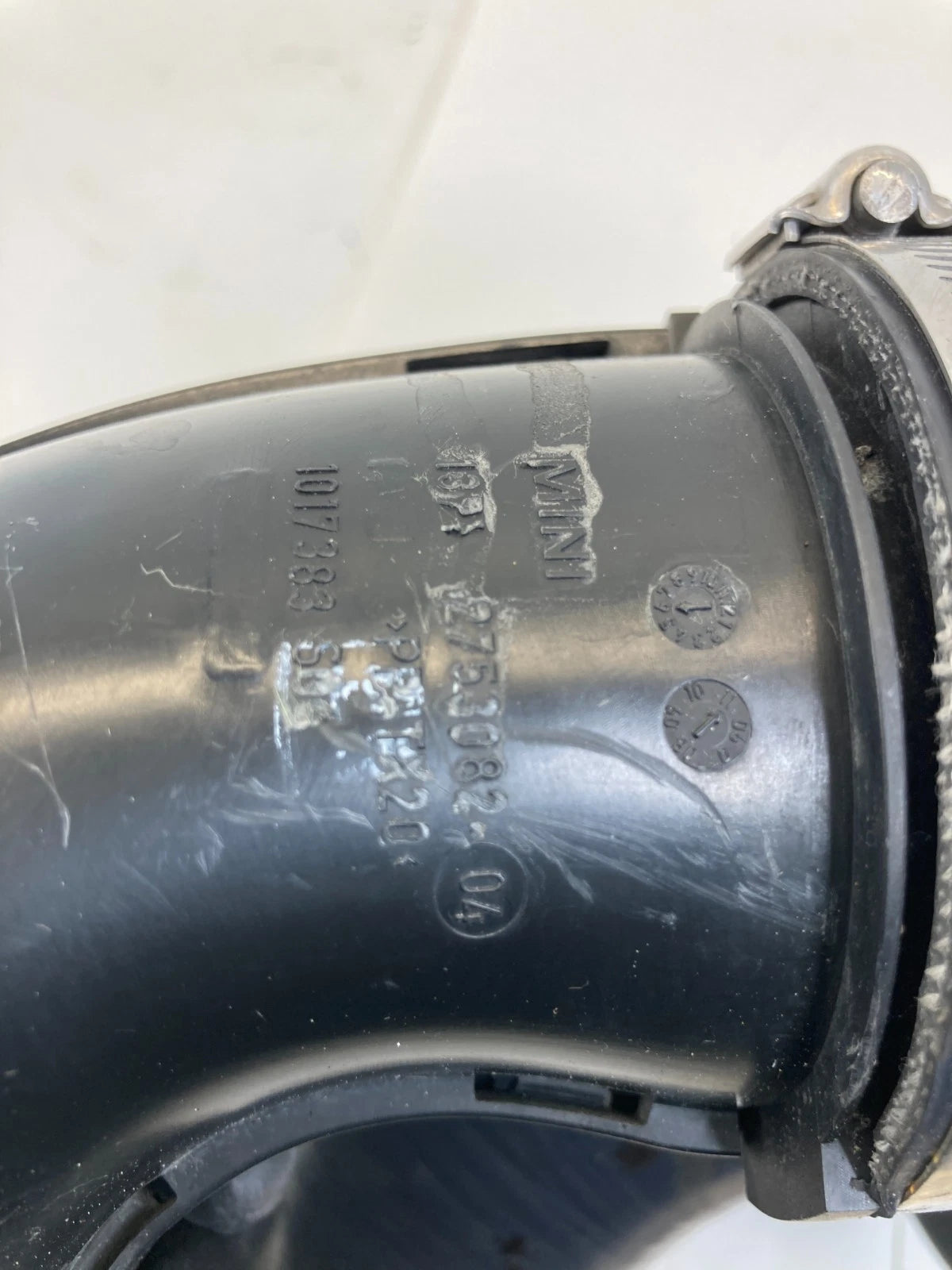 2007-2013 MINI COOPER 1.6L TURBO AIR INTAKE INLET AIR DUCT HOSE TUBE 2753070