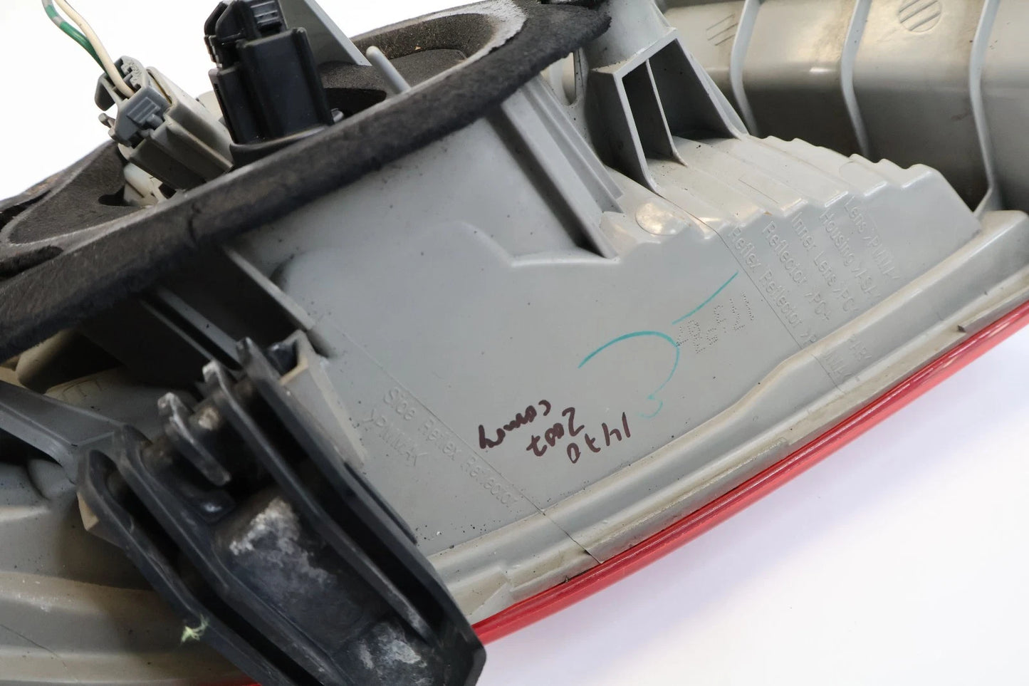 2007 2008 2009 TOYOTA CAMRY RIGHT PASSENGER SIDE TAILLIGHT OUTER TAIL LAMP OEM
