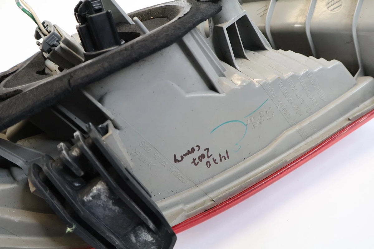 2007 2008 2009 TOYOTA CAMRY RIGHT PASSENGER SIDE TAILLIGHT OUTER TAIL LAMP OEM