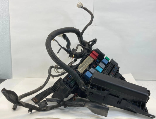 04-09 TOYOTA PRIUS 1.5L ENGINE FUSE BOX RELAY BLOCK JUNCTION WIRE 8212147080 OEM