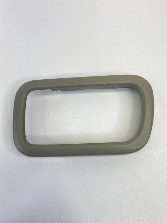 2003 03 INFINITI QX4 FRONT RIGHT SIDE INTERIOR DOOR HANDLE COVER BEZEL TRIM OEM