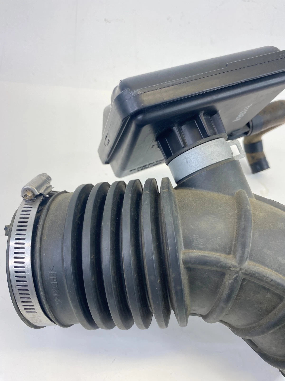 2013-2018 NISSAN ALTIMA 3.5L AT AIR INTAKE UPPER HOSE TUBE PIPE DUCT ASSY OEM