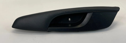 2013-2016 HYUNDAI SANTA FE SPORT FRONT RIGHT PASSENGER DOOR ARMREST PULL HANDLE